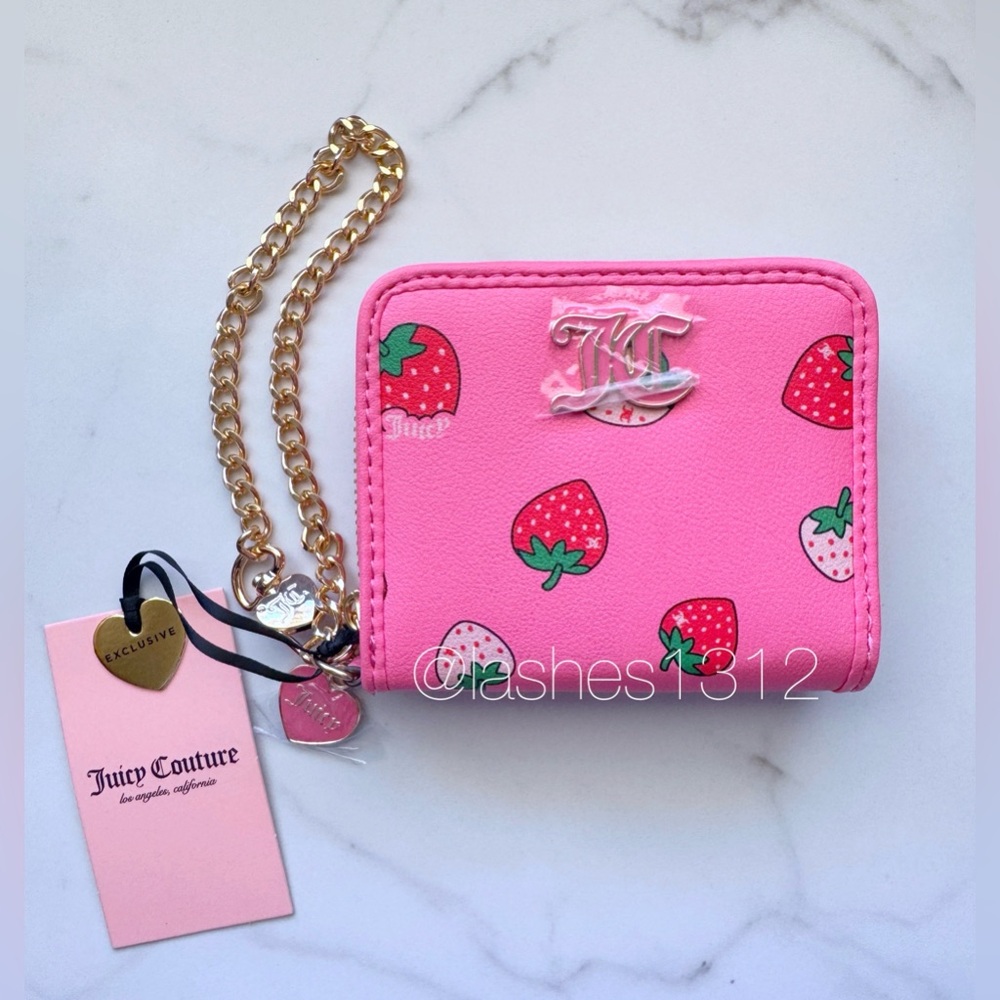 JUICY COUTURE Wallet Sweet Juicy Coin Purse Zip Around - Pink Strawberry Print